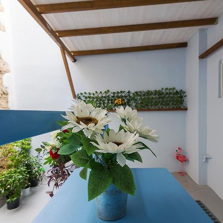 Wonderful Renovated Apartment With Private Patio Aten Exteriör bild