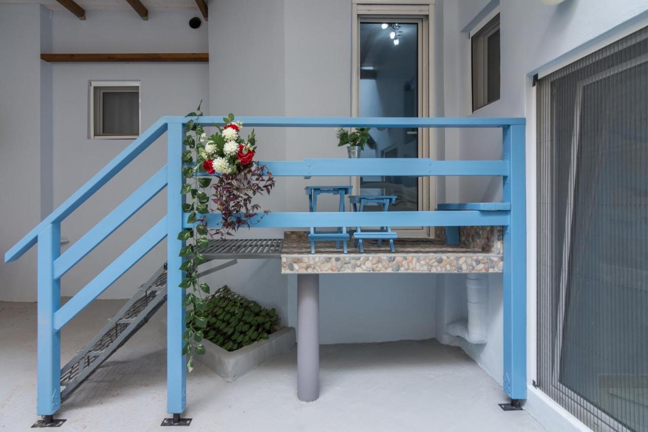 Wonderful Renovated Apartment With Private Patio Aten Exteriör bild